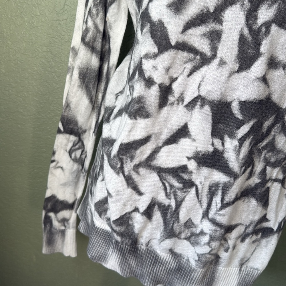 Volcom Sweater - Picture 3 of 6